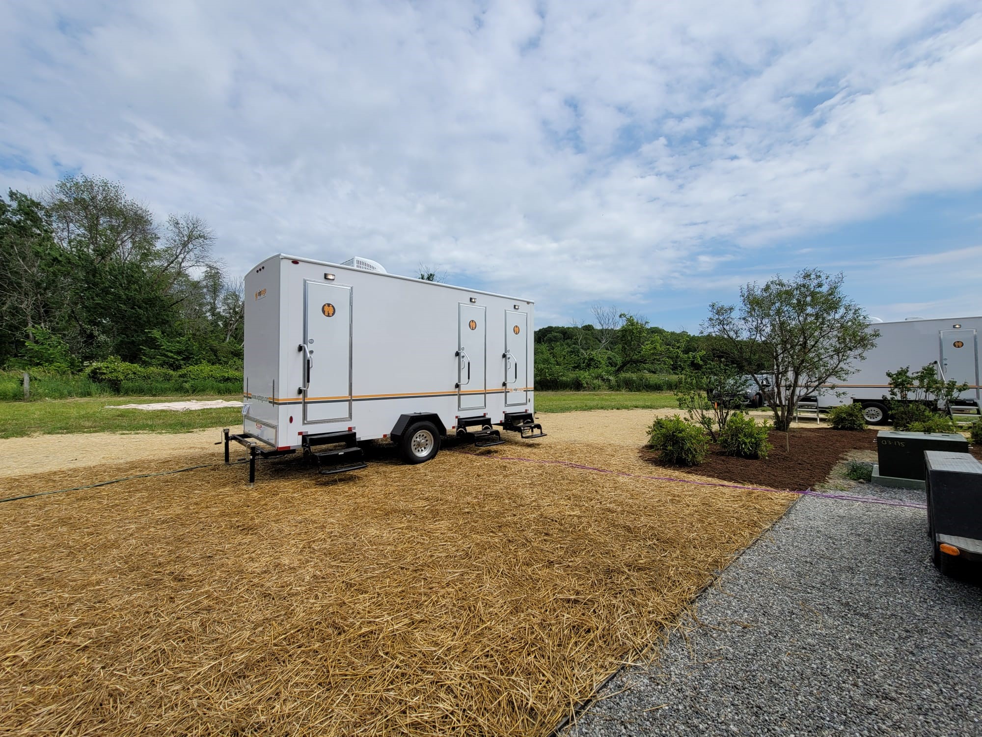 Restroom trailer