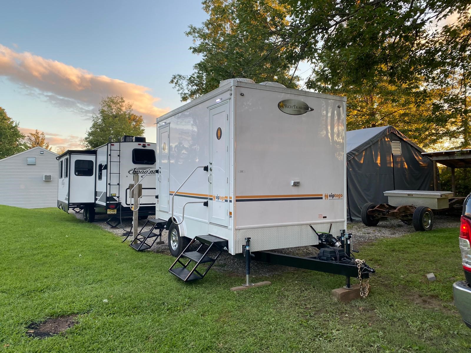 restroom trailer rental