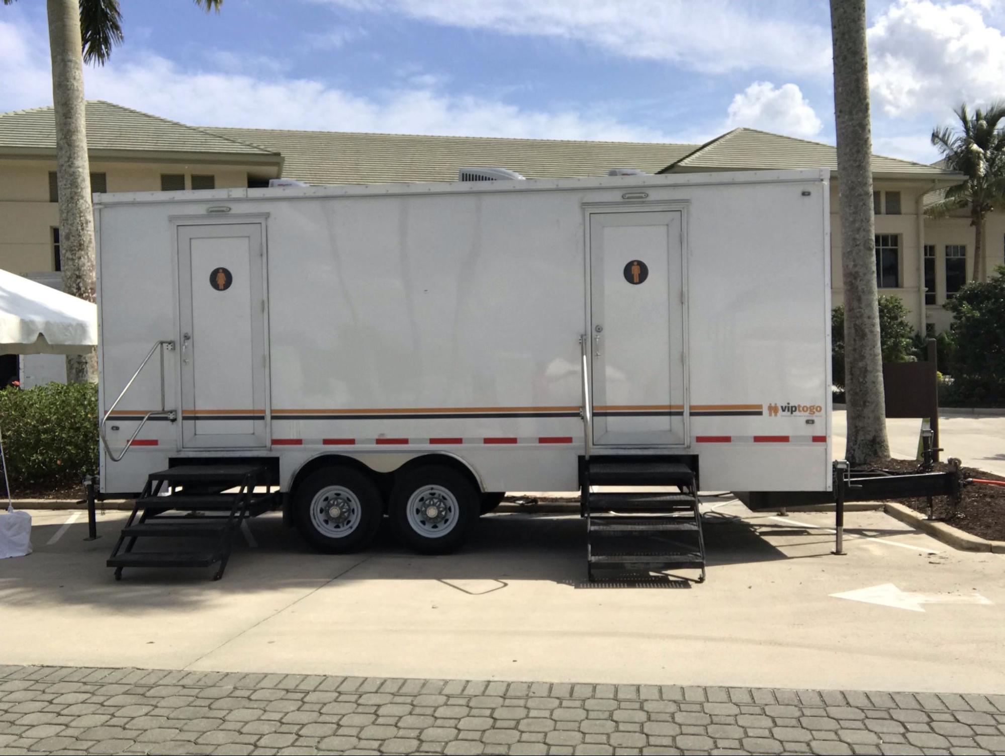 executive restroom trailers